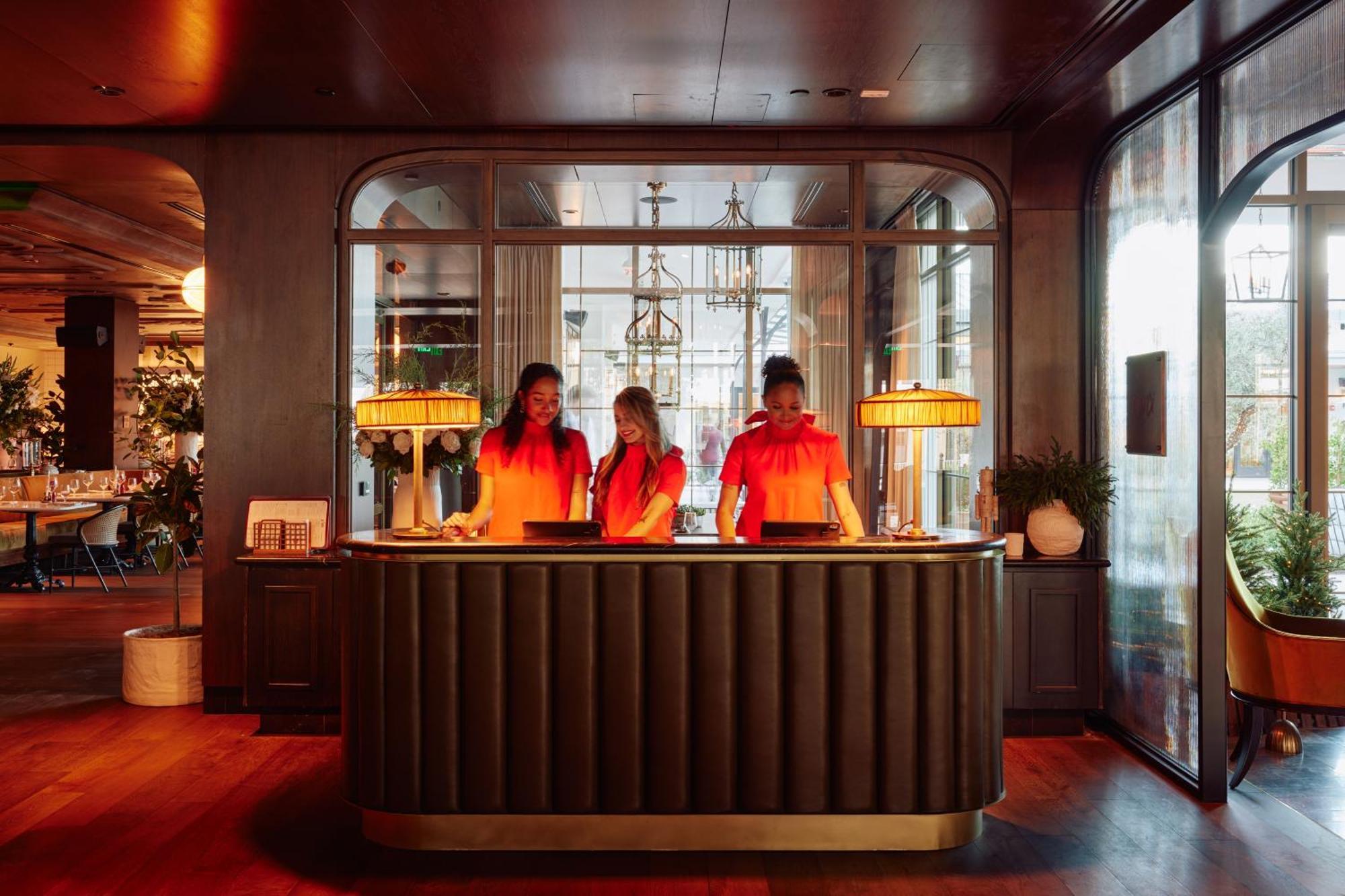 Hotel The Global Ambassador Phoenix Esterno foto